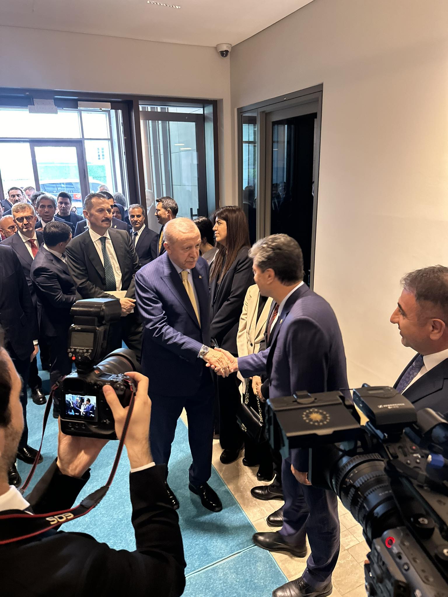 Milletvekili Erkan, Cumhurbaşkanı Erdoğan’ı AK Parti Genel Merkezi’nde Karşıladı