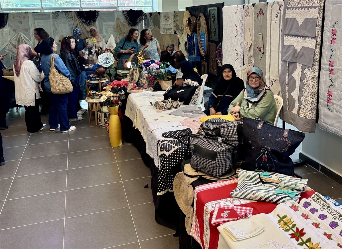 Kırşehir’de Yıl Sonu Sergisi Ziyaretçilerin Beğenisine Sunuldu