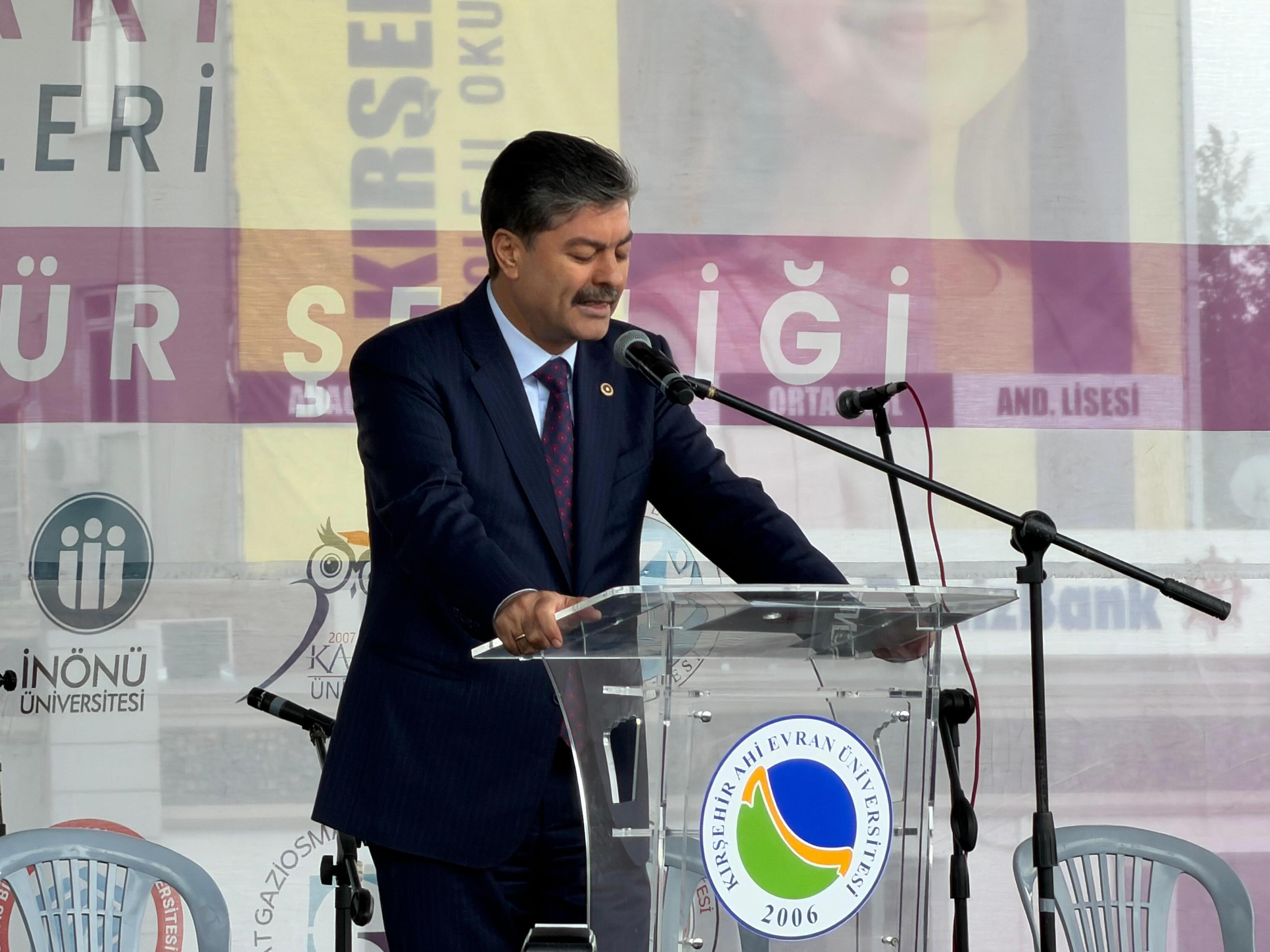 Necmettin Erkan ve Bülent Turan Kırşehir’de Gençlerin Bilim Projelerini İnceledi