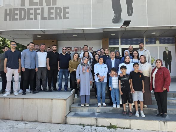 Kırşehir AK Parti'de Babalar Günü Buluşması: Necmettin Erkan'dan Birlik ve Beraberlik Vurgusu