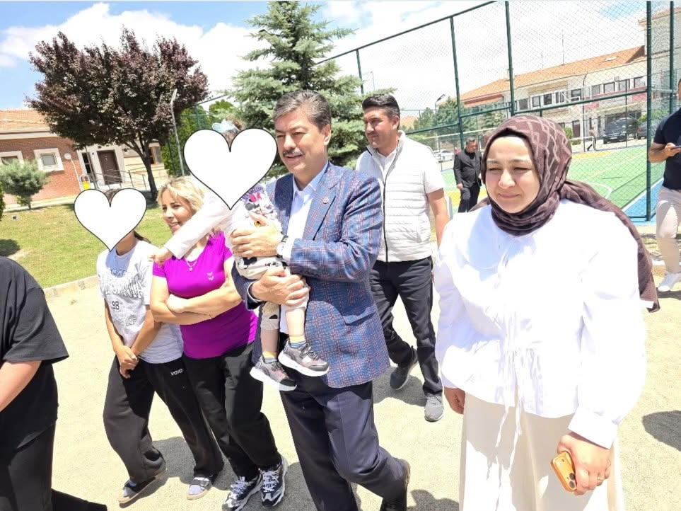 Çocukların Talebiyle Yapılan Spor Kompleksini Yerinde İnceledi