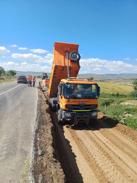 Kırşehir’de Dev Yol Hamlesi: 6 Metrelik Yol 10 Metreye Çıkarılıyor!