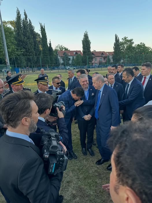 AK Parti’nin Büyük Zirvesi Sapanca’da Başladı: Cumhurbaşkanı Erdoğan Karşılandı!