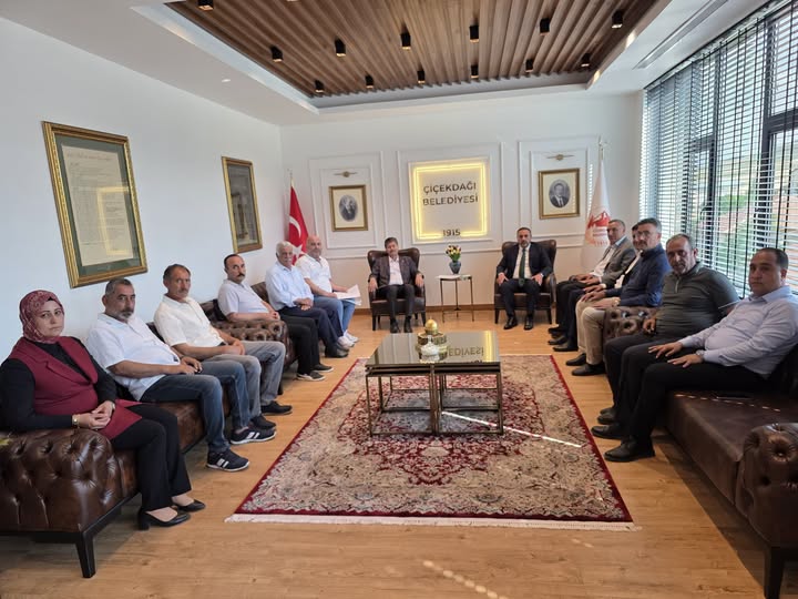 Necmettin Erkan Çiçekdağı Belediyesi’nde Hizmet Zirvesi Gerçekleştirdi!