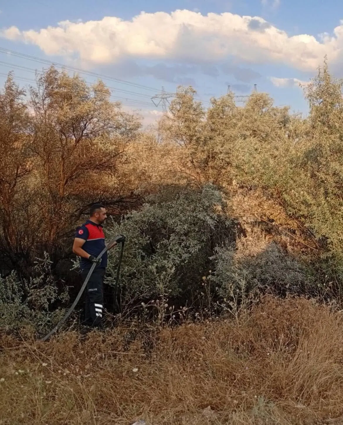 Aynı İlçede Peş Peşe Yangın İhbarı: Ekipler Zamanla Yarıştı