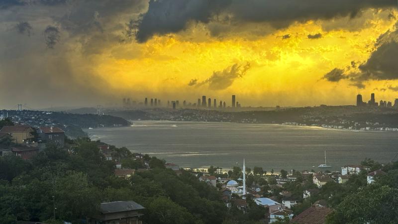 İstanbul’u Şiddetli Rüzgar Vurdu: Yaşam Olumsuz Etkilendi, Ekipler Teyakkuzda
