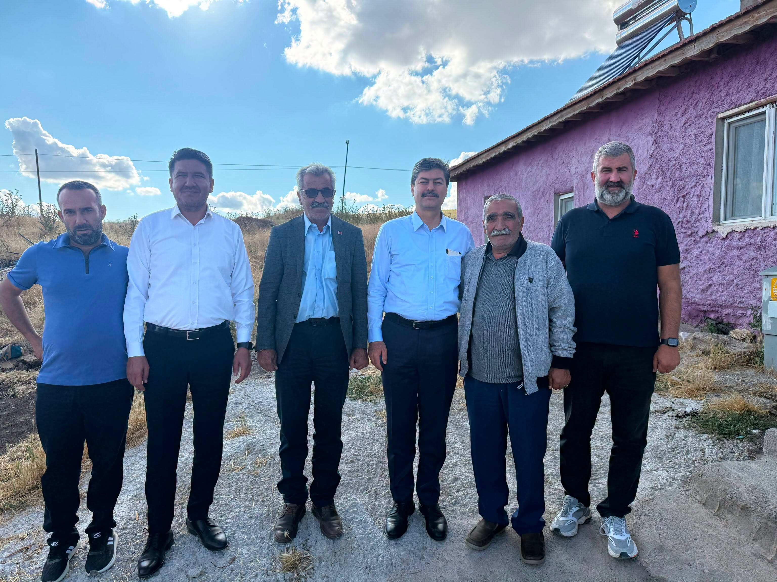 Köy Meydanında Samimi Buluşma! Gözler Şimdi Atılacak Adımlarda