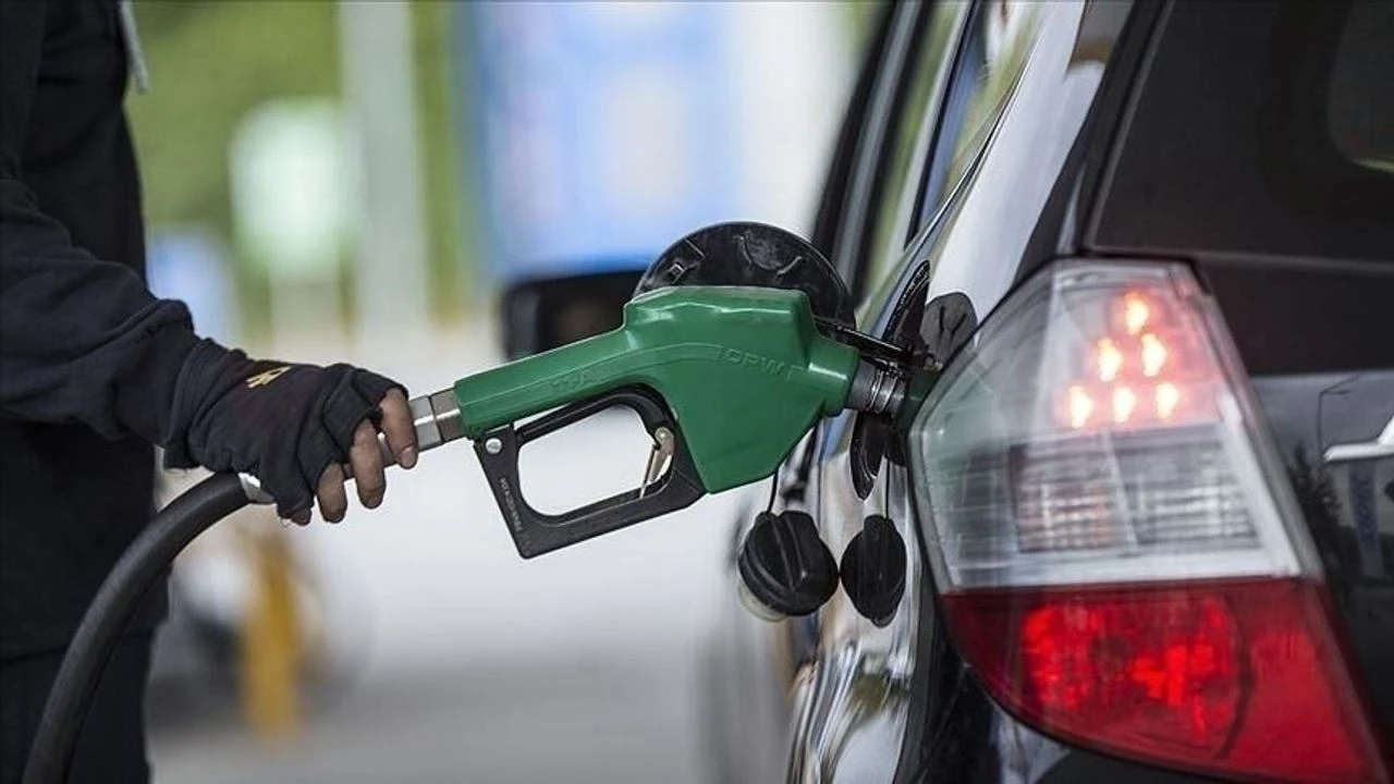 Akaryakıtta Yeni Rekor Kapıda: Motorinin Litre Fiyatı 80 TL Threshold'unu Aşacak