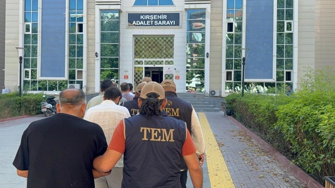 Kırşehir Merkezli 3 İlde FETÖ Operasyonu: 8 Gözaltı, 1 Tutuklama!