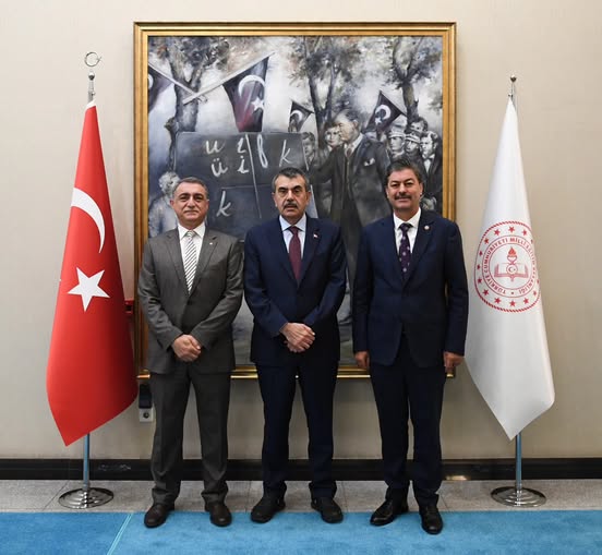 Necmettin Erkan'dan Ankara'da Kritik Eğitim Teması! Ahi Evran Üniversitesi Masaya Yatırıldı