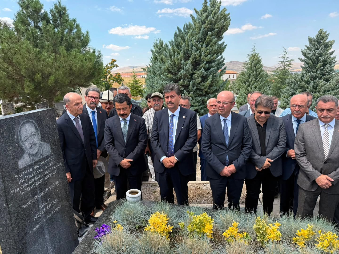 Festival Daha Başlamadan Dikkat Çeken Anlar! İlk Durak Neşet Ertaş'ın Kabri Oldu