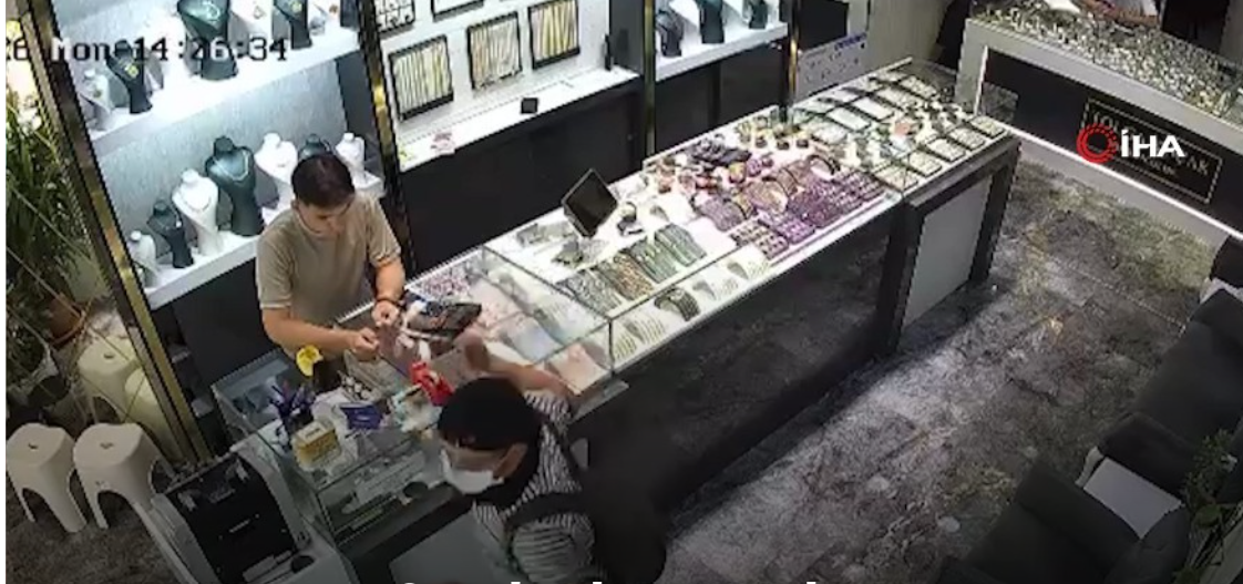 Ankara'da Cesur Çırak Hırsıza Geçit Vermedi: 150 Gramlık Bilezikle Kaçan Şüpheli Yakalandı