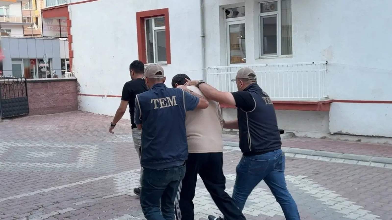 Interpol'ün Kırmızı Bültenle Aradığı Terör Şüphelisi Kırşehir'de Yakalandı