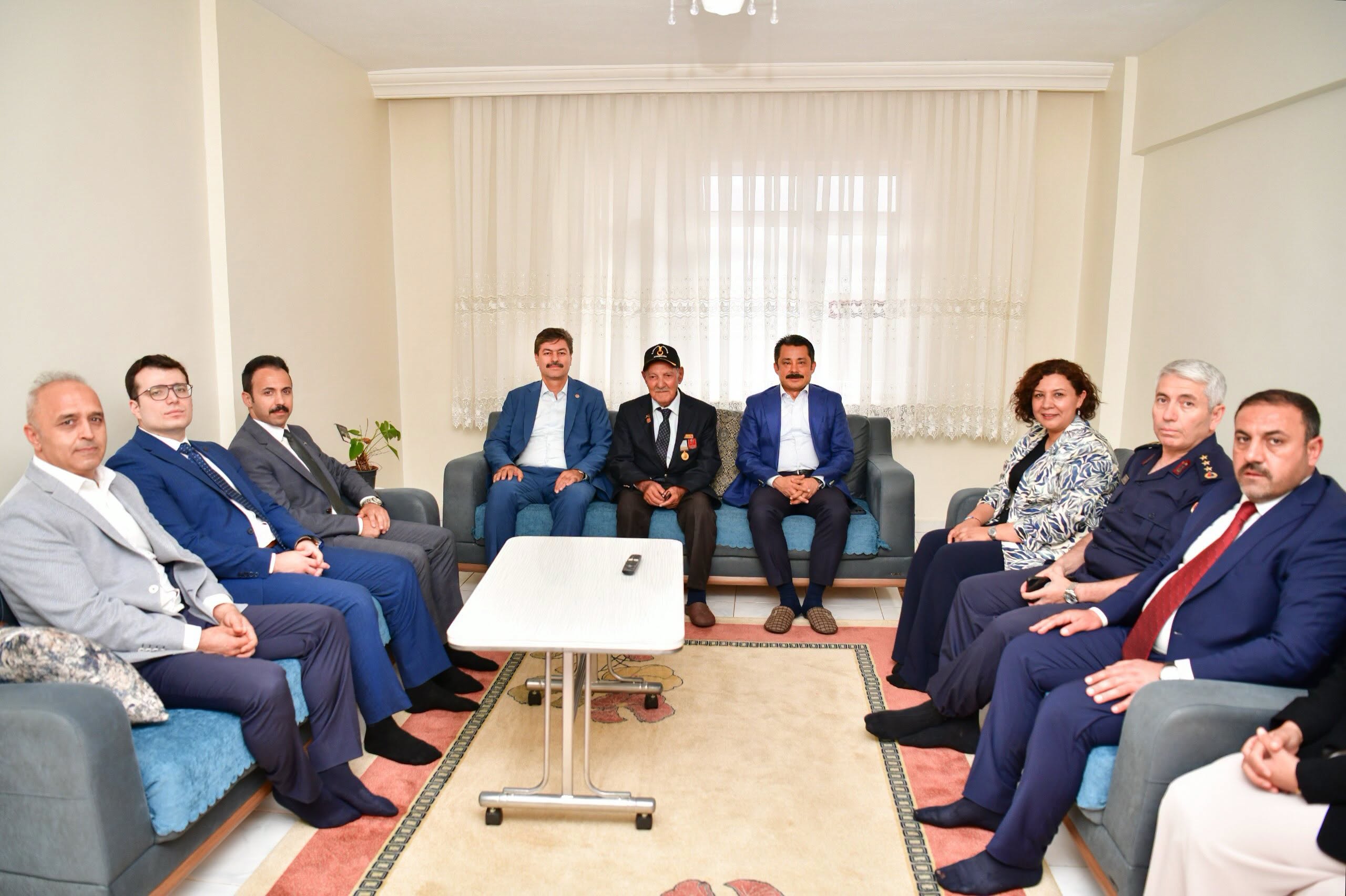 Kırşehir’in Vefa Eli Çiçekdağı’nda: Necmettin Erkan Kore Gazisi Haydar Erduran’ın Yanında