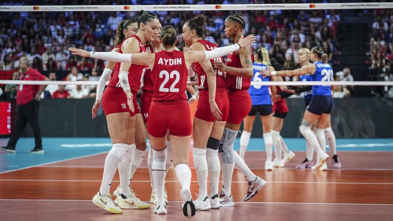 Filenin Sultanları’ndan Net Galibiyet: Çeyrek Final Biletini 3 Setle Aldık