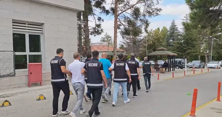 Kırşehir’de İş Yerine Çağırıp Gasp Eden Çeteye Darbe: 4 Şüpheli Tutuklandı!