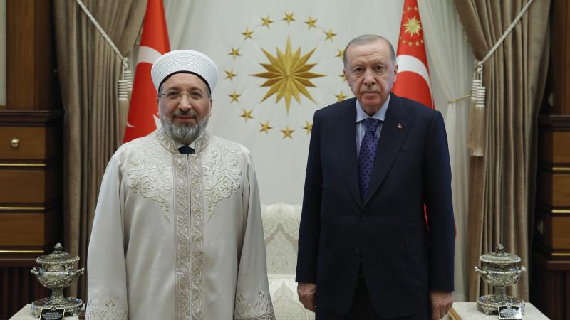 Cumhurbaşkanı Erdoğan'dan Külliye'de Üst Üste Kabul