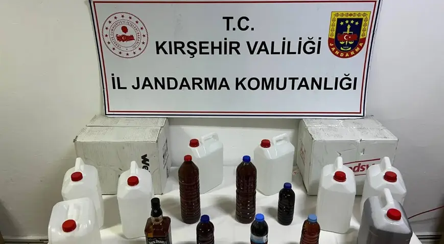 İl Jandarma Ekipleri Adrese Baskın Düzenledi: Sahte İçki ve Etil Alkol Yakalandı