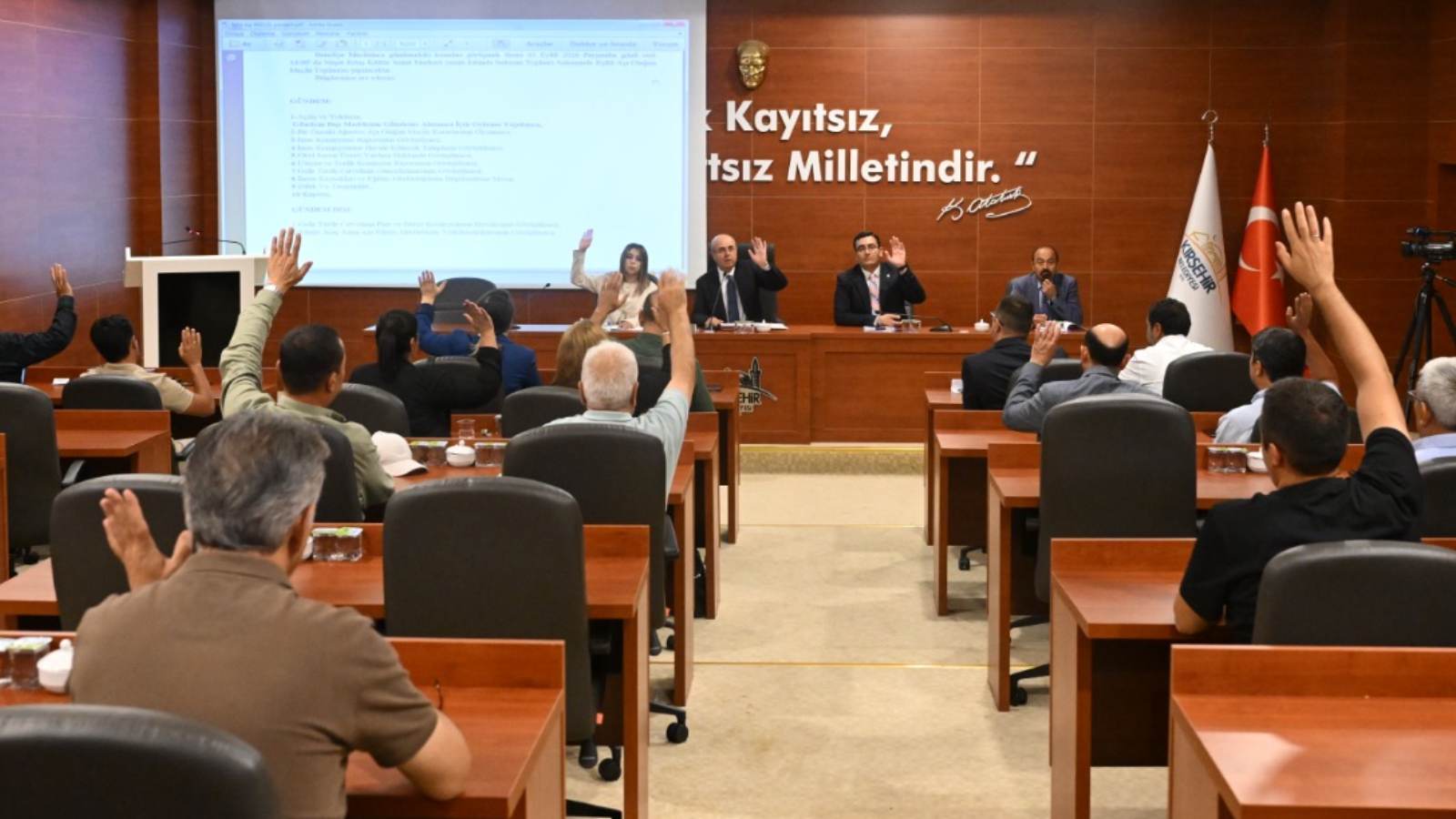 Başkan Ekicioğlu’ndan Ulaşım Zamı Açıklaması: "Bilet Geliri Yalnızca Akaryakıtı Karşılıyor"