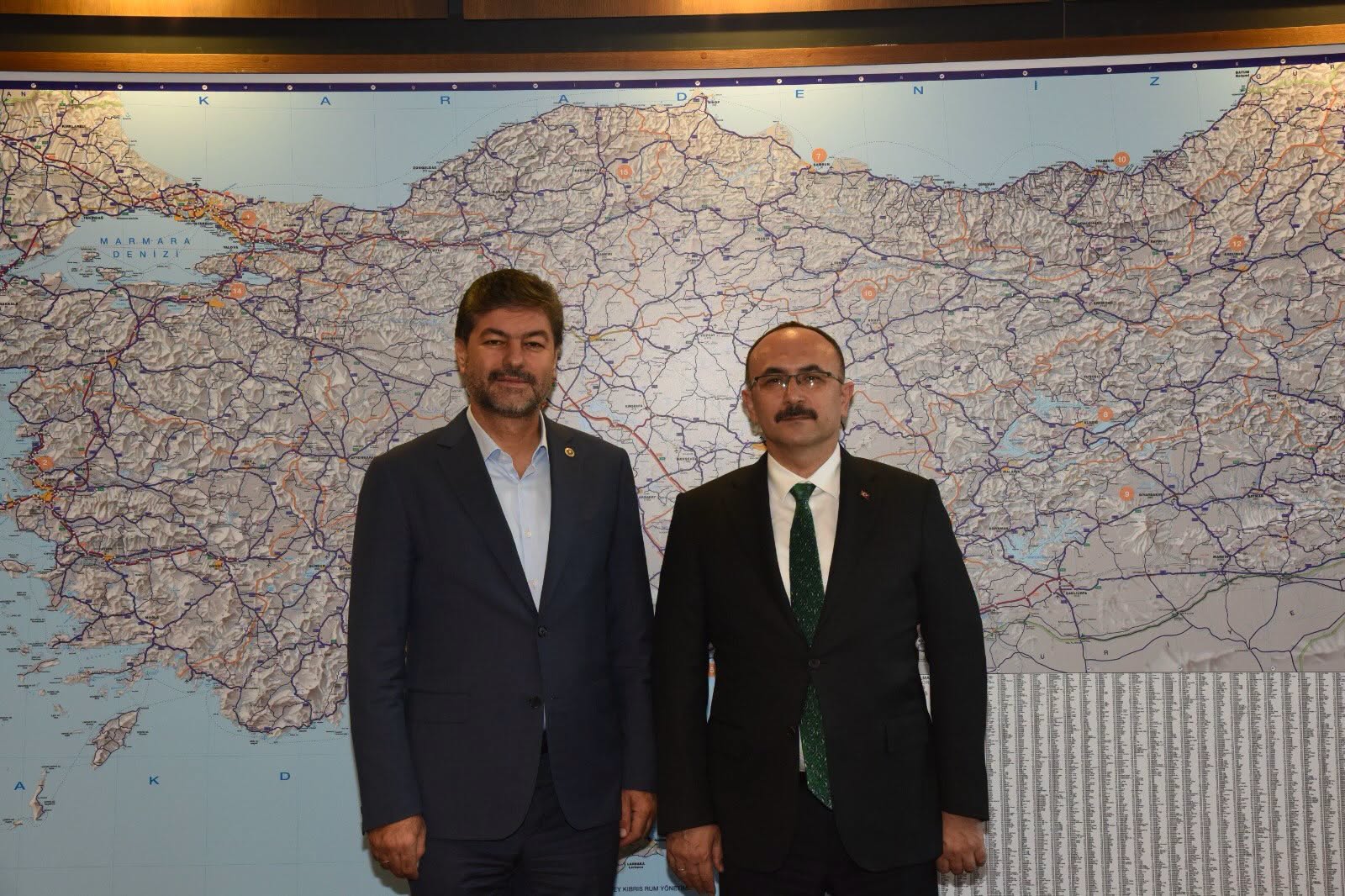 KIRŞEHİR’DE ULAŞIM YATIRIMLARI HIZ KESMEDEN SÜRÜYOR: NECMETTİN ERKAN’DAN PROJELERİN TAMAMLANMASI İÇİN YOĞUN MESAİ