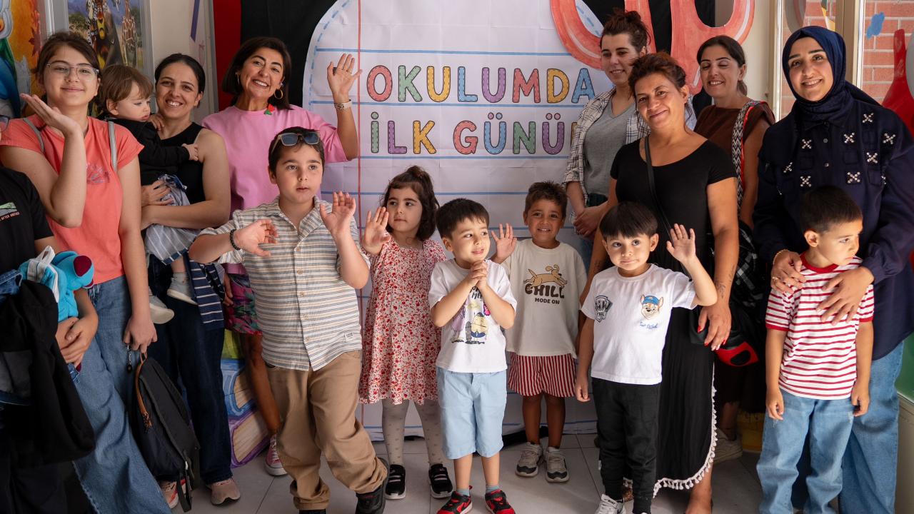 Okullarda Uyum Haftası Heyecanı Başladı: 3,8 Milyondan Fazla Öğrenci Dersbaşı Yaptı