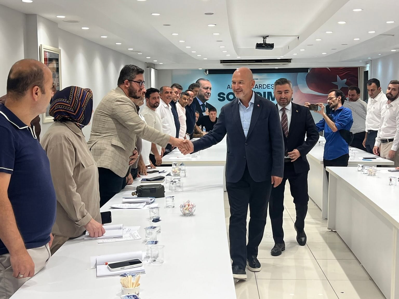 AK Parti Kağıthane’de Haftalık Yönetim Kurulu Toplantısı Gerçekleştirildi