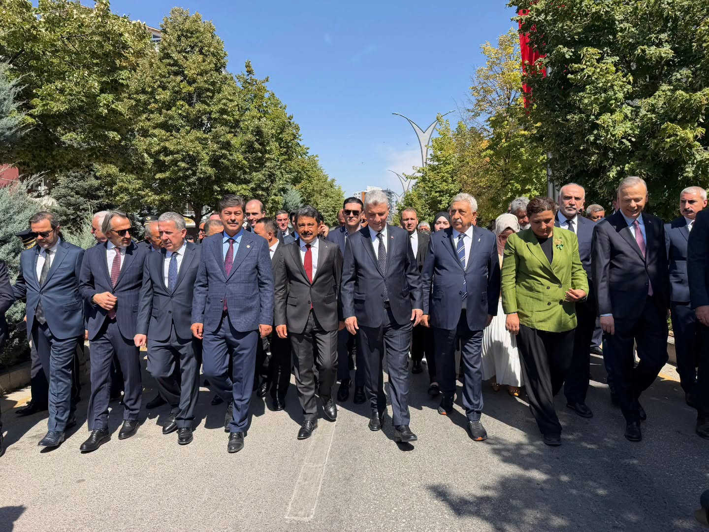 NECMETTİN ERKAN'DAN MÜJDE: AHİLİK HAFTASI'NDA KIRŞEHİRLİ ESNAFA 75 MİLYON TL FİNANSMAN