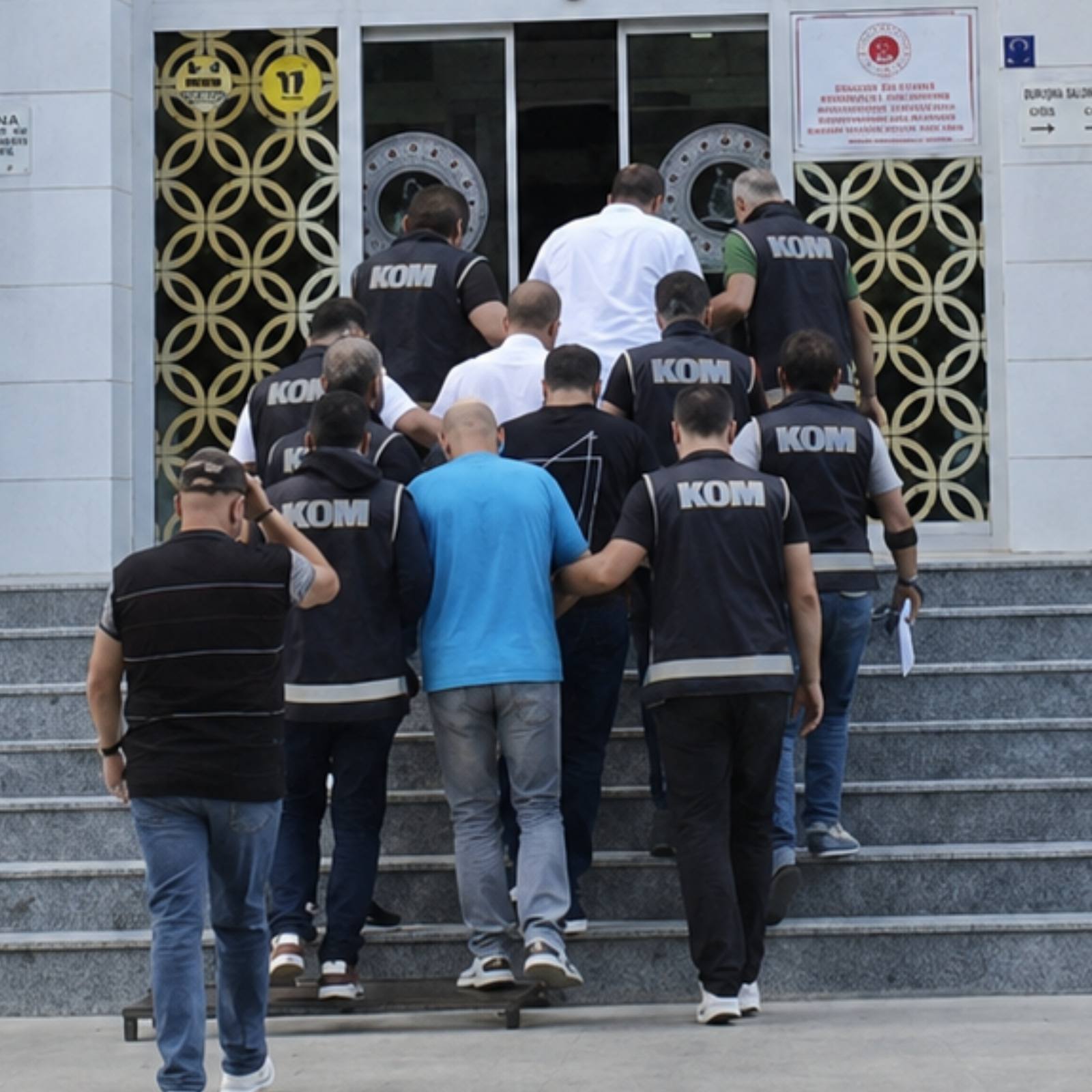 Kırşehir'de İş Yerinde Alıkoyma ve Yağma İddiası: 4 Şüpheli Tutuklandı