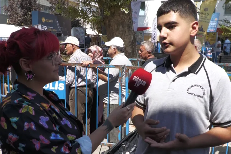 Ahi Pilavı Gençleri Sevindirdi: "Keşke Her Gün Böyle Olsa"