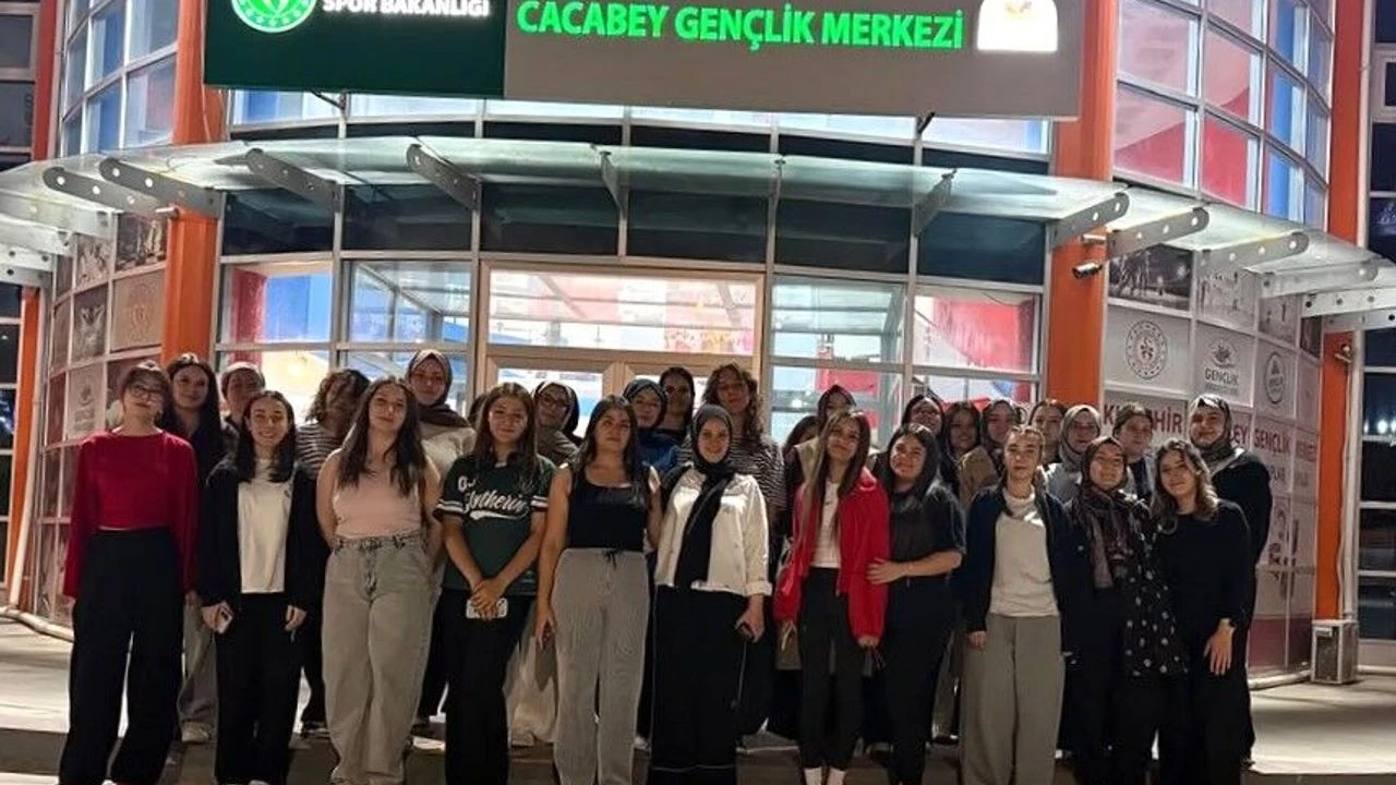 Kırşehirli Gençlerin Akdeniz Serüveni Başladı