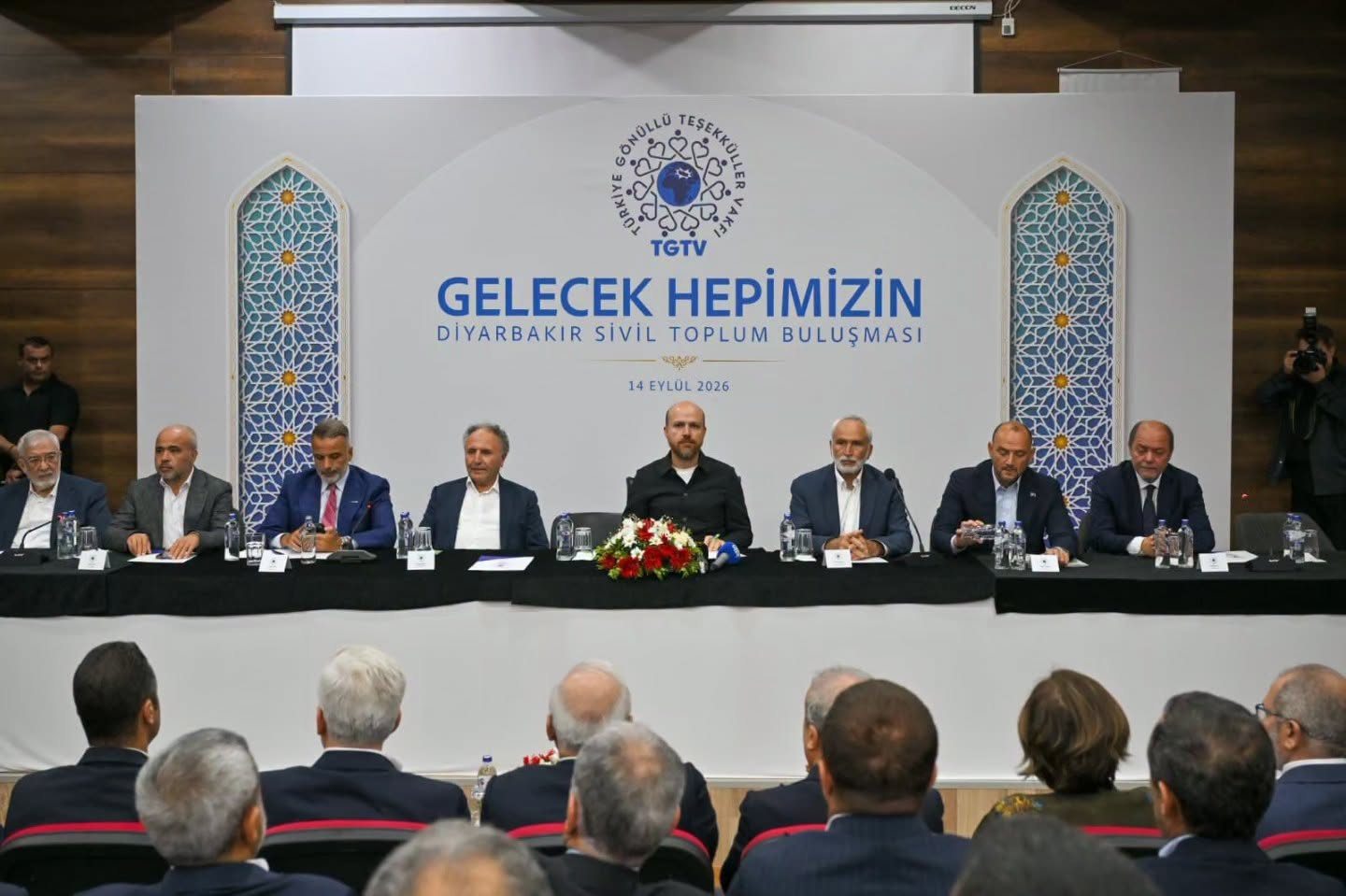 Kadim Şehirde Gönül Buluşması: Necmeddin Bilal Erdoğan’a Diyarbakır’da Sıcak Karşılama