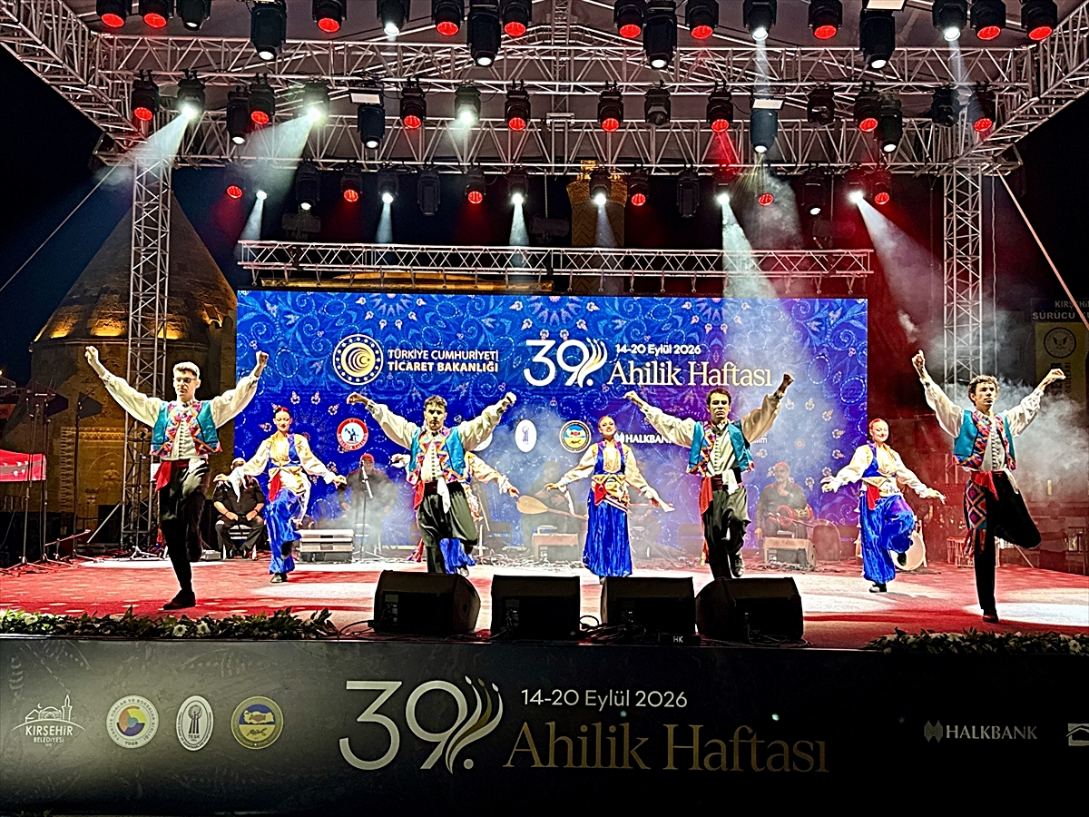 Kırşehir'de 39. Ahilik Haftası'nda Halk Konseri Coşkusu