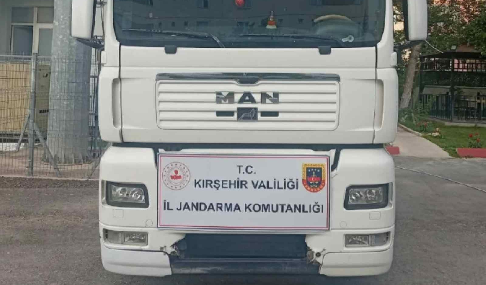 Kırşehir'de Şase Değiştirilmiş Tır Jandarmaya Yakalandı