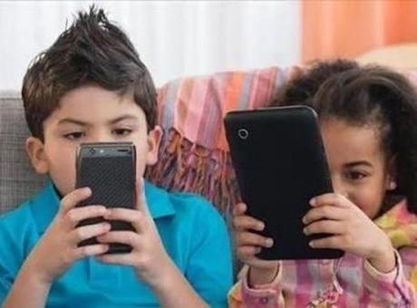 YouTube, Çocuk Güvenliğinde Meta'nın Uzlaşma Yolunu İzlemeyecek