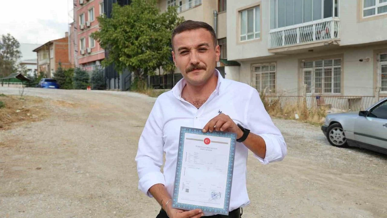 Kırşehir'de Otobüs Şoförü Dedesinden Kalan Araziyi Mezar Yeri Yaptı