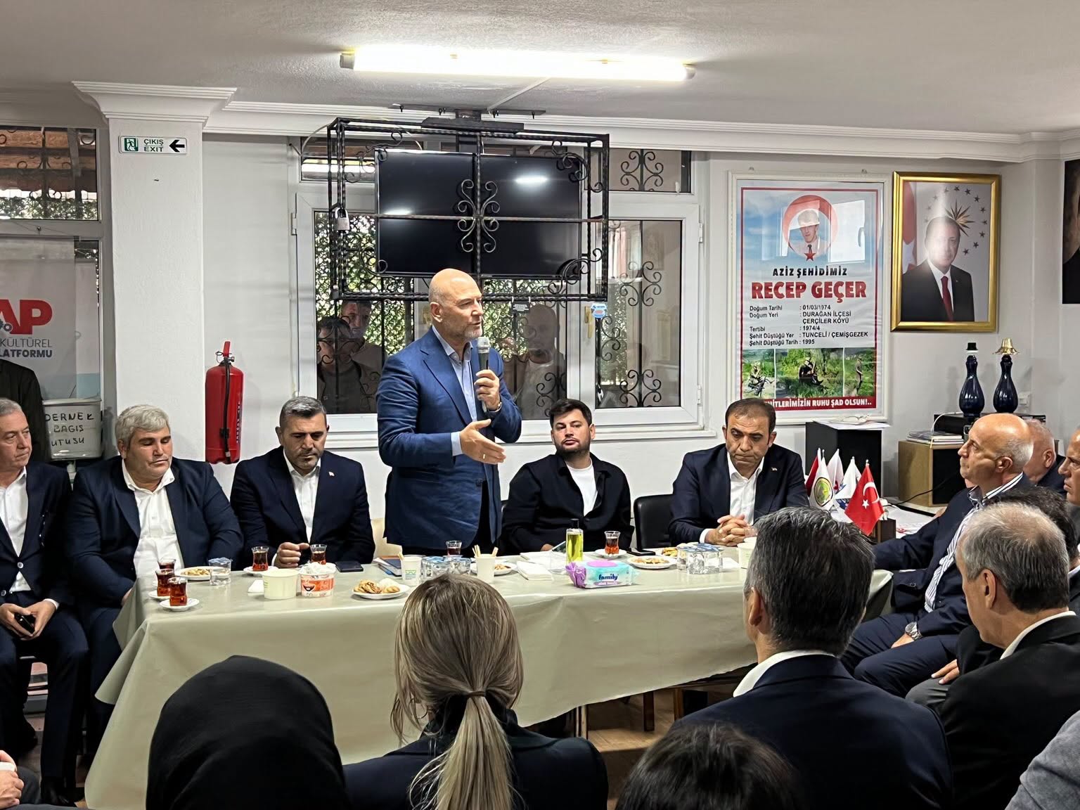 Süleyman Soylu Büyükçekmece'de Hemşehri Derneği Ziyaretinde Bulundu