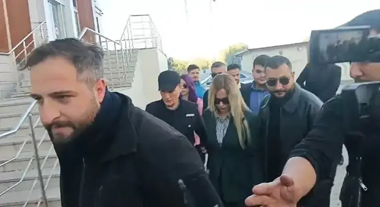 Şarkıcı Güllü Davasında İkinci Duruşma Görüldü: Karar Çıkmadı, Savcı Ağırlaştırılmış Müebbet İstedi