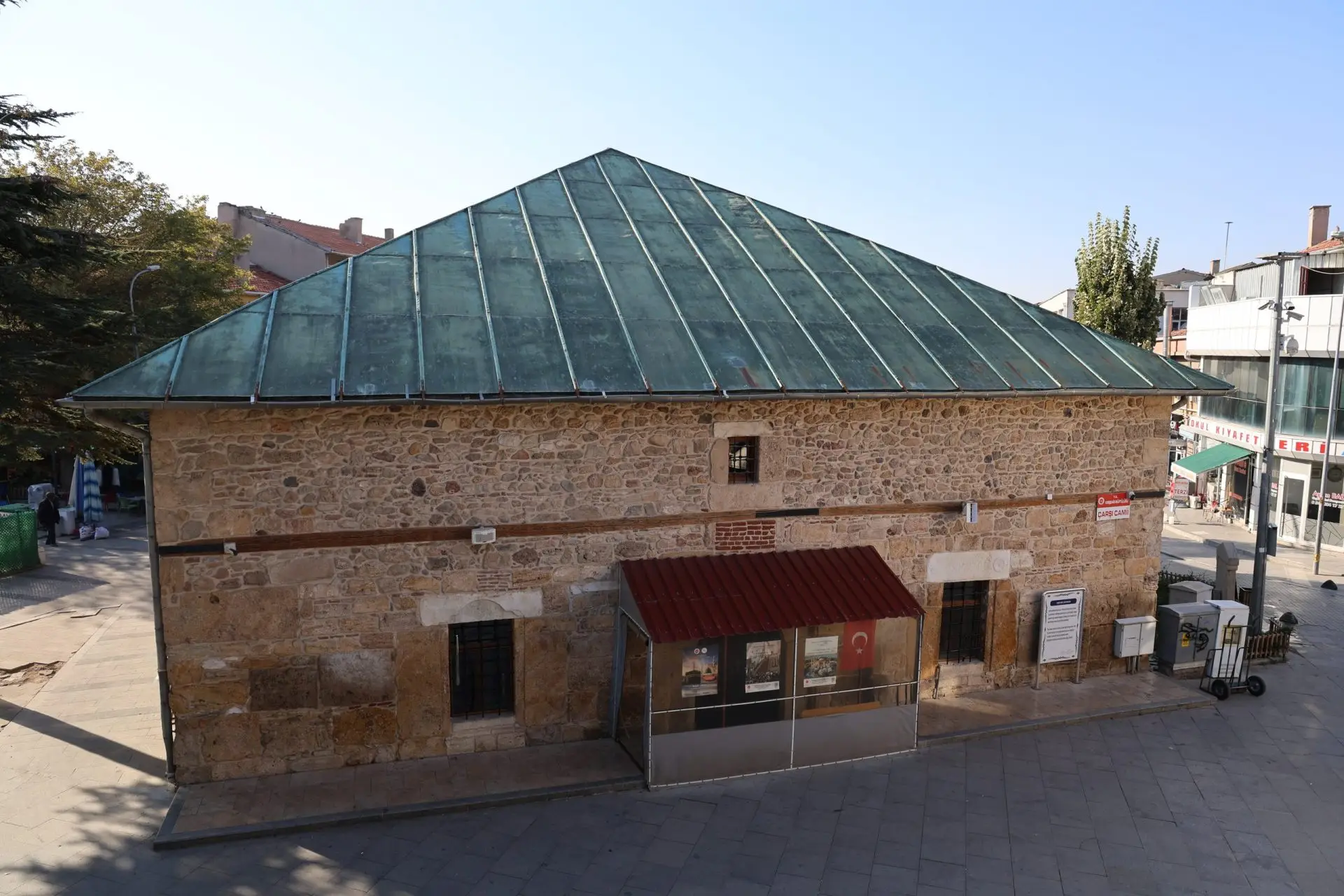Kırşehir’in tarihî Çarşı Camii kırlangıç tavanıyla dikkat çekiyor