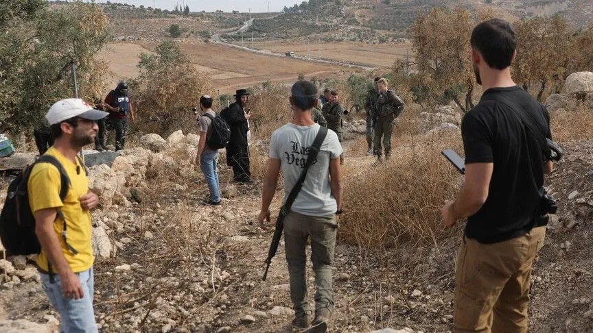 Ramallah Yakınlarında İsrailli Yerleşimci Saldırısı: 2 Filistinli Çiftçi Yaralandı